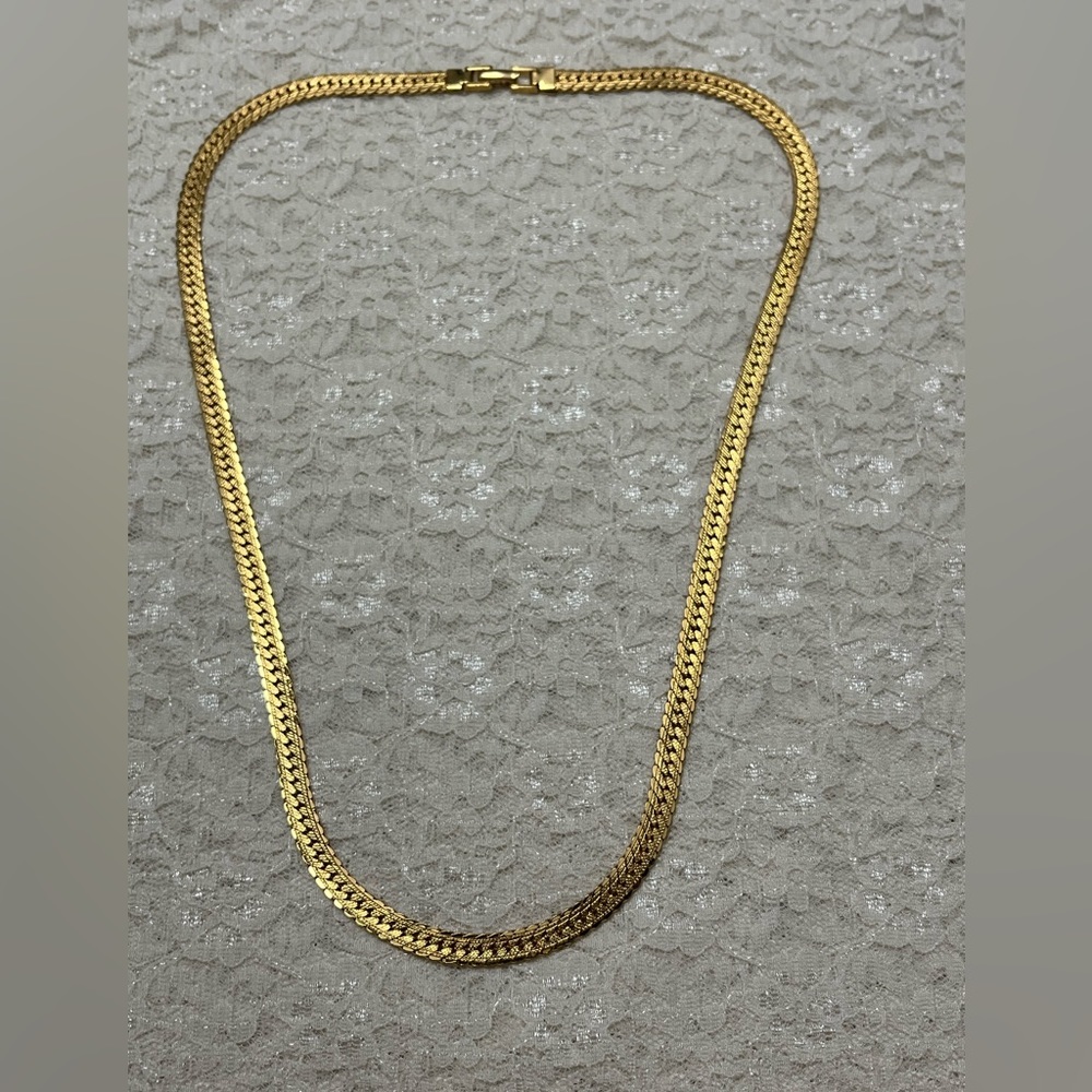 Napier/vintage, herringbone gold tone necklace 24”